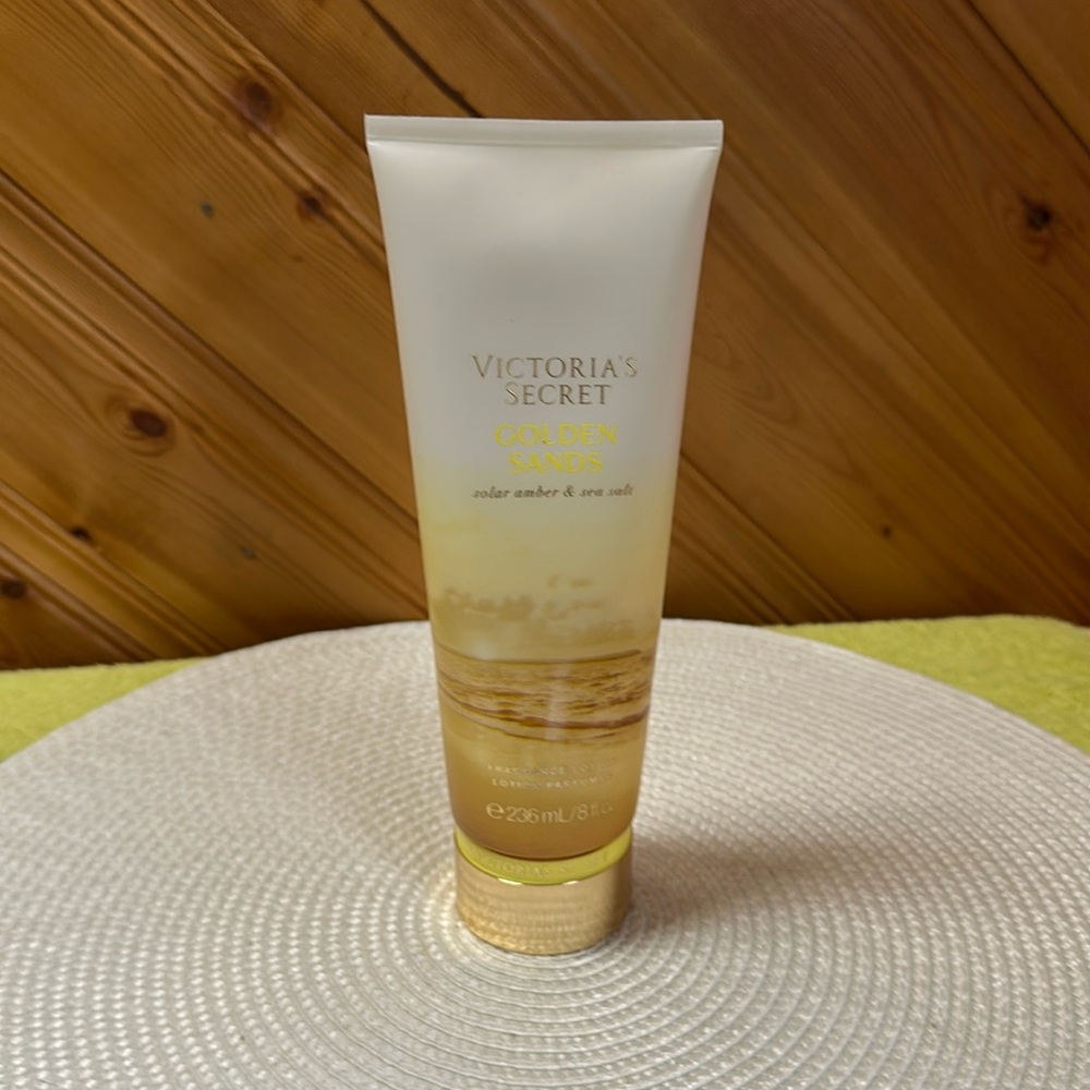 Victoria’s Secret Golden Sands Body Lotion